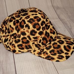 Stylish Cheetah print hat baseball cap NWOT
